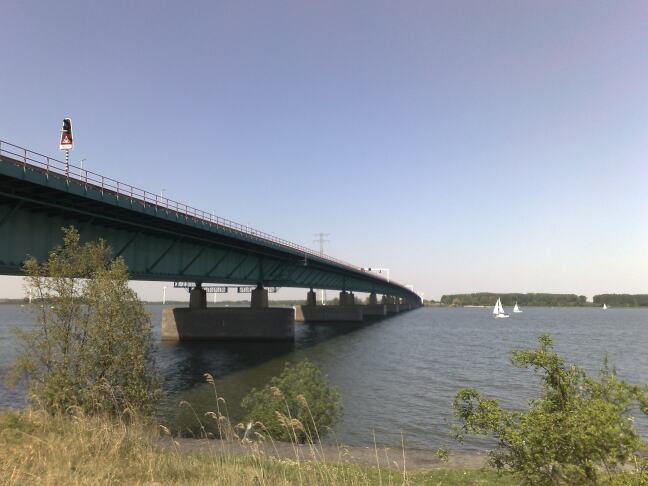 haringvlietbrug 2008 vanaf rechts