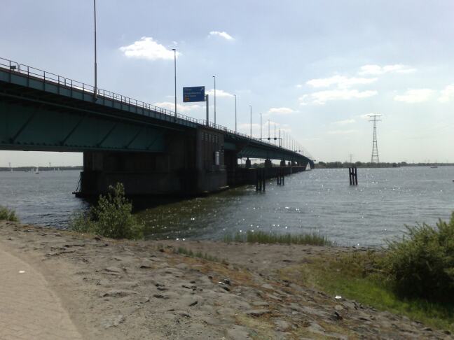 Haringvlietbrug 2008 vanaf rechts